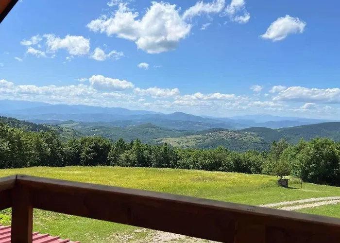 Vikendica Neprivaj * Vares